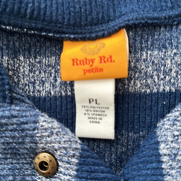 Ruby Road top - Picture 2 of 2